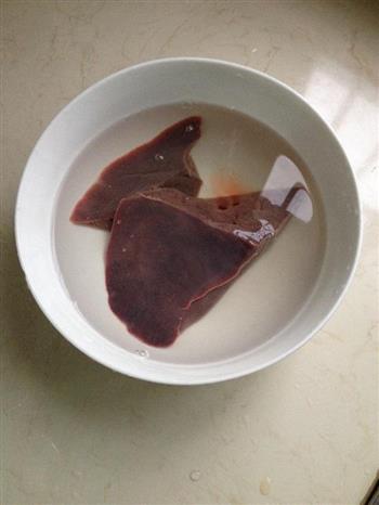 清清猪肝汤的做法图解1