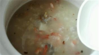 夏日海鲜砂锅粥的做法步骤8
