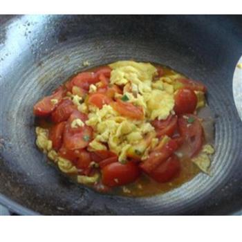 好吃的西红柿炒鸡蛋的做法步骤8