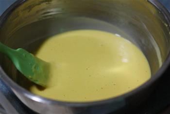 芒果奶油蛋糕卷的做法步骤7