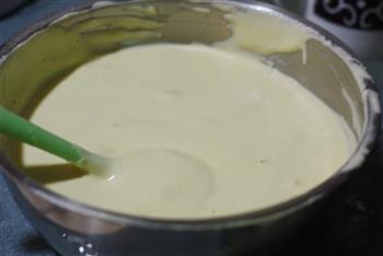 芒果奶油蛋糕卷的做法步骤9