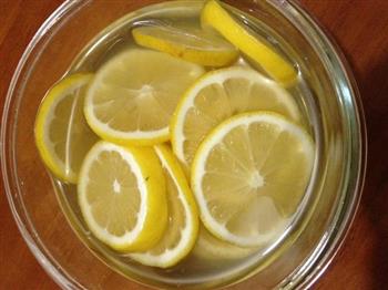 夏日特饮￡冰爽柠檬红茶的做法步骤2