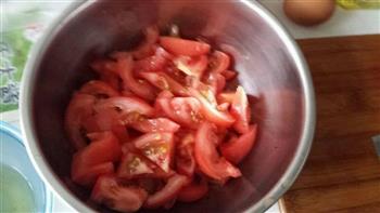 西红柿炒鸡蛋面的做法步骤2