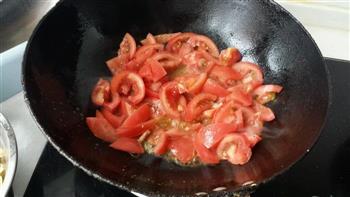 西红柿炒鸡蛋面的做法步骤4