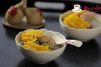 玉米蚕豆排骨汤的做法步骤11