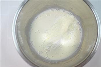 酸奶溶豆的做法图解1