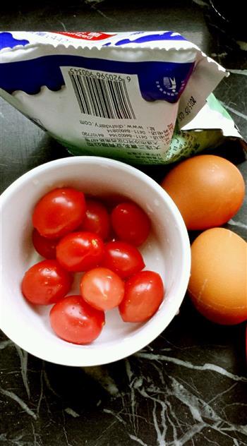番茄蛋奶布丁的做法步骤1