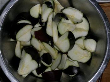 土豆烧茄子的做法步骤1