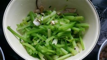 土芹菜炒肉丝的做法步骤4