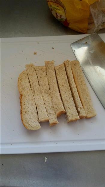 嘎嘣脆的面包粒的做法步骤1
