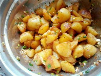 简单美味-锅巴土豆的做法步骤4