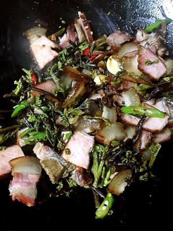 腊肉炒蕨菜的做法步骤7