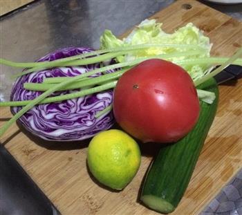 鸡肉蔬菜沙拉的做法图解2