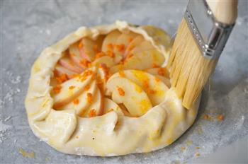 橙香乳酪苹果酥皮挞的做法步骤8