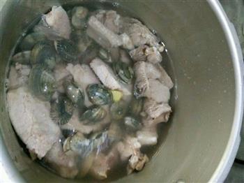 花蛤排骨汤的做法步骤2