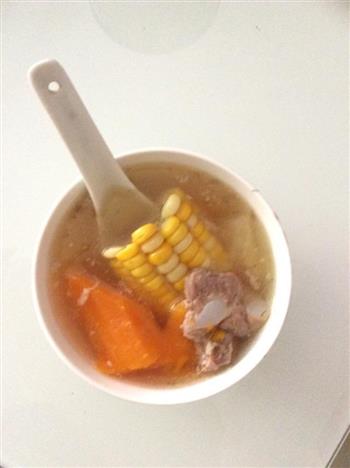 电饭煲版玉米胡萝卜排骨汤的做法步骤5