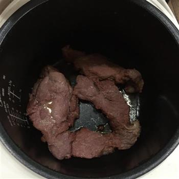 电饭煲版自制叉烧肉的做法步骤3