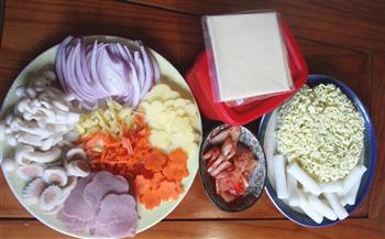 韩式泡菜芝士年糕火锅的做法步骤1
