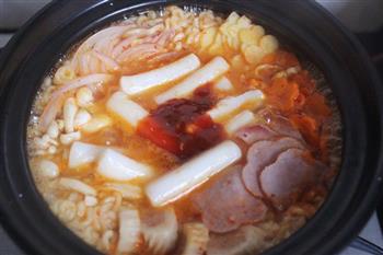 韩式泡菜芝士年糕火锅的做法步骤6