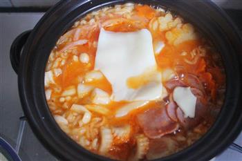 韩式泡菜芝士年糕火锅的做法步骤7