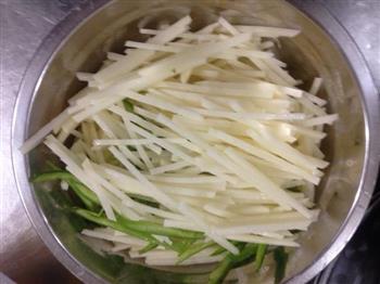 清炒土豆丝的做法步骤1