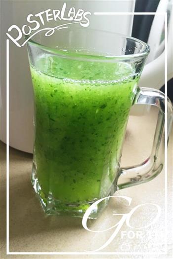 鲜榨青瓜汁儿，清新黄瓜饮的做法图解5