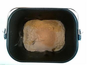 口乳酪面包的做法图解1