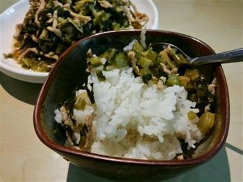 米饭杀手-雪菜肉丝的做法步骤5