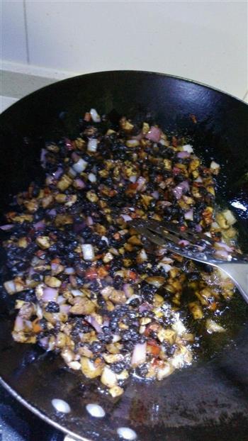 香菇豆豉牛肉酱的做法步骤4