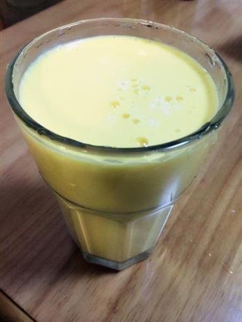 牛奶芒果汁的做法步骤2