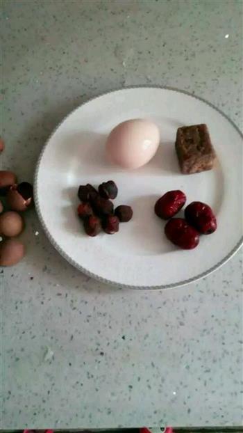 古法红糖红枣桂圆炖土鸡蛋的做法图解1
