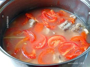 西红柿排骨汤的做法步骤9