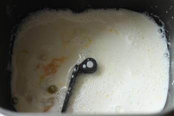 纯奶葡萄干吐司的做法图解2