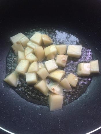 排骨炖土豆的做法步骤2
