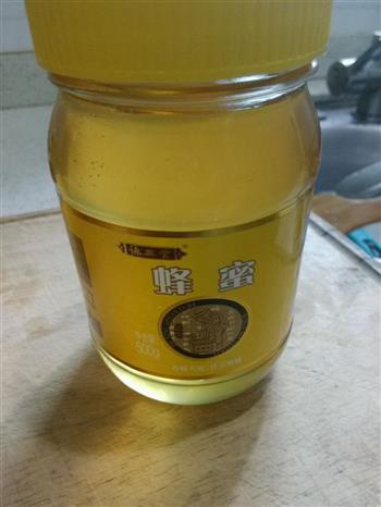 自制蜂蜜柠檬水的做法步骤2