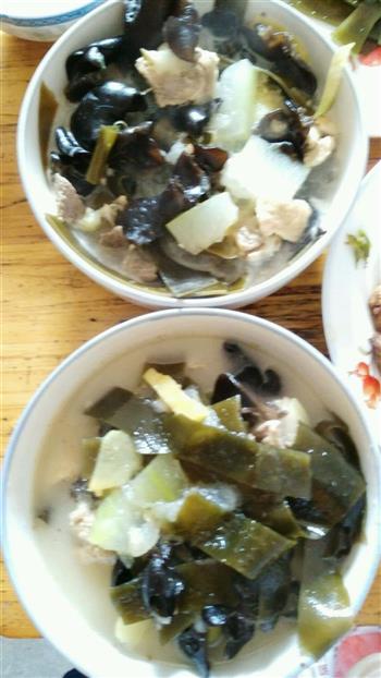 冬瓜海带木耳排骨汤的做法步骤2