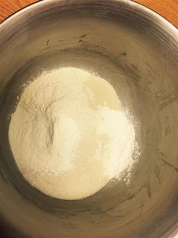 椰香奶黄包的做法步骤2