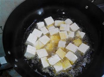 家常豆腐炒白菜的做法步骤6