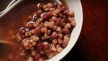 红豆薏米水的做法图解2