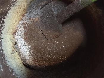 不是熔岩蛋糕是巧克力中的巧克力蛋糕的做法步骤6