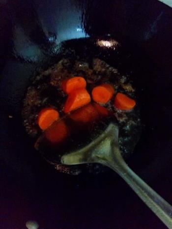 花菜胡萝卜炒肉丝的做法步骤2