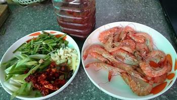 湖南口味虾改版-辣白菜口味基围虾的做法步骤1