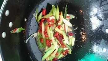 湖南口味虾改版-辣白菜口味基围虾的做法图解3