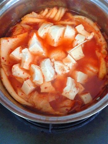 泡菜金针菇肥牛豆腐煲的做法步骤11