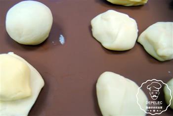 德普烤箱食谱-榴莲酥的做法步骤9