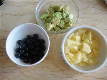 牛油果蓝莓土豆泥的做法步骤2