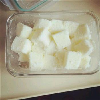 椰丝牛奶小方块的做法图解3