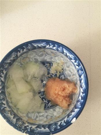 冬瓜鸡肉丸子汤的做法步骤1