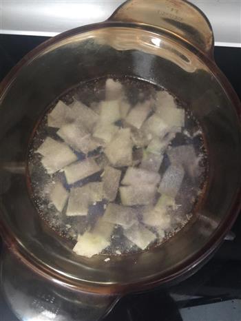冬瓜鸡肉丸子汤的做法步骤2