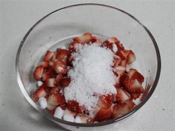 草莓，芒果千层蛋糕的做法步骤13